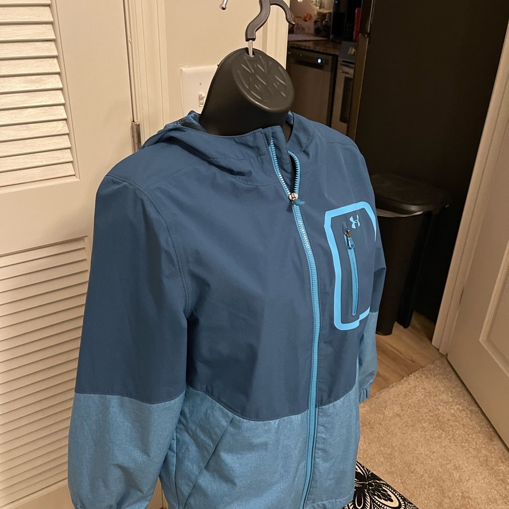 Under armour lightweight jacket